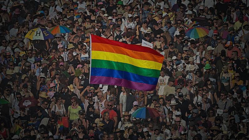 Parada do Orgulho LGBT+ em Budapeste, capital da Hungria.