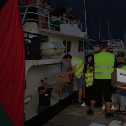 Israel intercepta flotilha perto da Grécia com 170 ativistas detidos