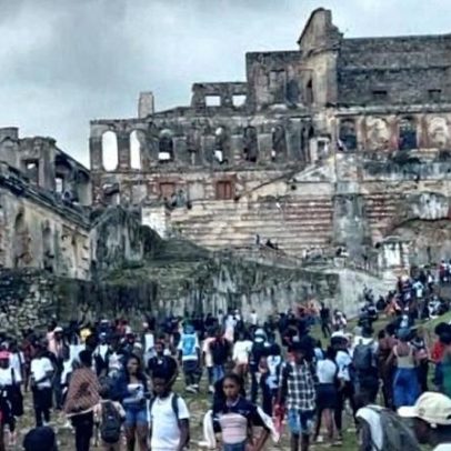 Pânico em ponto turístico no Haiti deixa pelo menos 30 mortos.