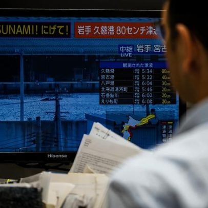 Japão registra terremoto de magnitude 7,4 e alerta para tsunamis