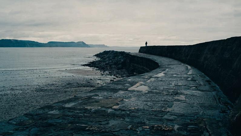 Praia de Lyme Regis, no Reino Unido