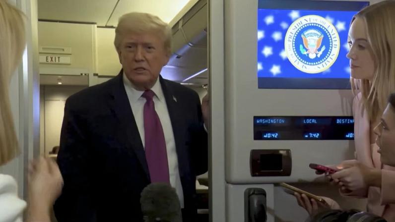 Trump dá coletiva no Air Force One a caminho de Washington