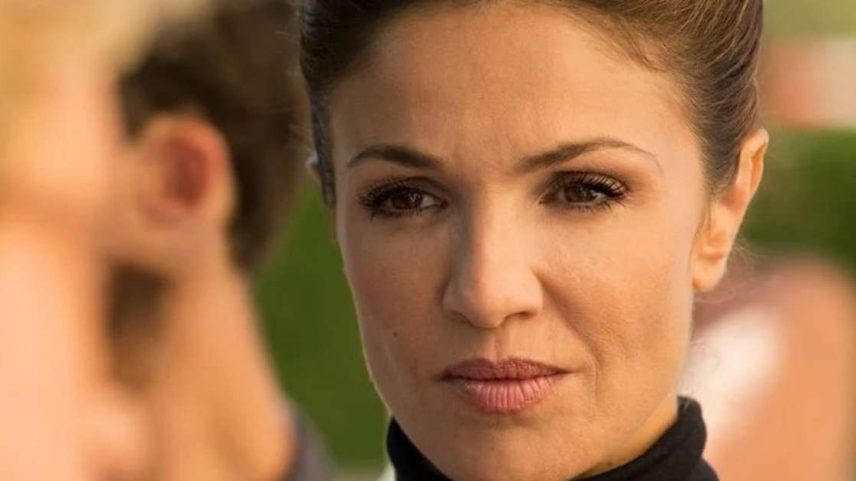 Nadia Farès no papel de Vanessa d'Abrantes na série 'Marseille', da Netflix