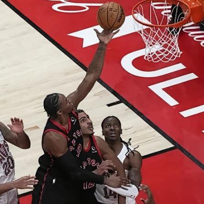 Barnes e Barrett brilham e Raptors vencem Cavaliers pela primeira vez