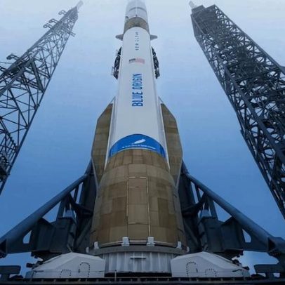 Blue Origin realiza pouso inédito com propulsor reutilizável