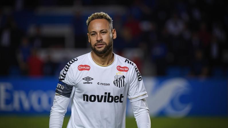 Neymar, do Santos, na partida contra o San Lorenzo pela Copa Sul-Americana