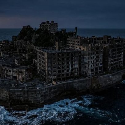 Ilha de concreto com 83 mil hab/km² em rocha de 6 hectares hoje em ruínas