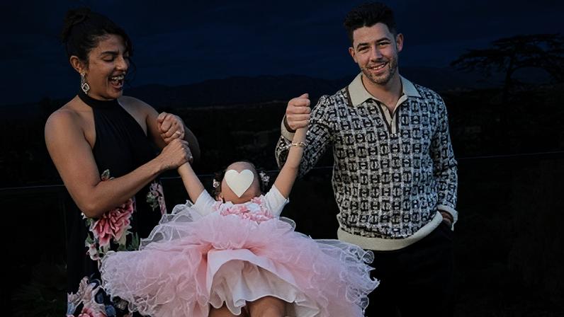Nick Jonas com sua esposa Priyanka Chopra e a primeira filha do casal, Malti Marie Chopra Jonas