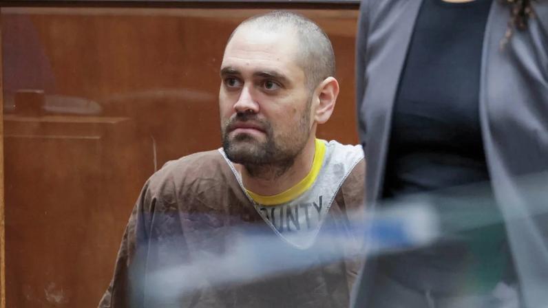 Autópsias de Rob e Michele Reiner permanecem incompletas, filho no tribunal