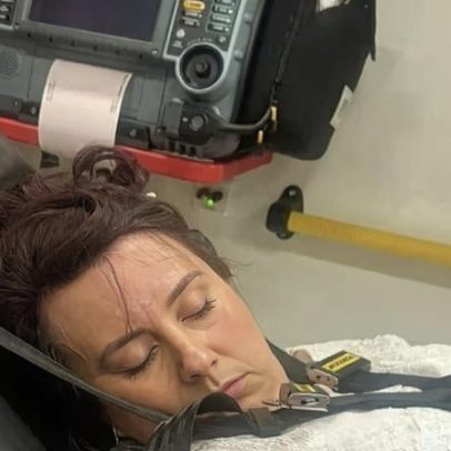 Noiva é retirada do casamento por paramédicos após beber demais em jejum