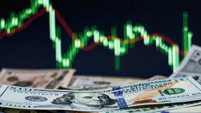 Mercado de câmbio é influenciado hoje pelo IPCA-15, prévia da inflação oficial brasileira, que pode levar agentes econômicos a ajustarem apostas para o Copom (Comitê de Política Monetária), reunião em que o Banco Central define a taxa básica de juros Selic