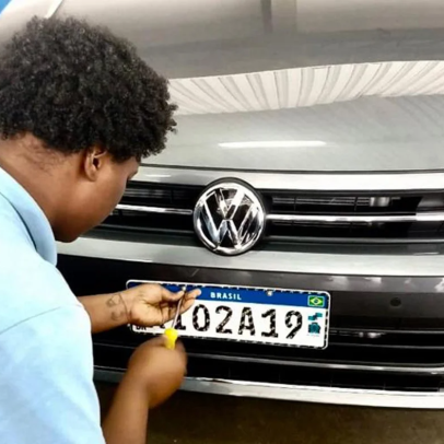 Placas de carro podem mudar de novo? Entenda o projeto que pode alterar novamente a identificação dos veículos 