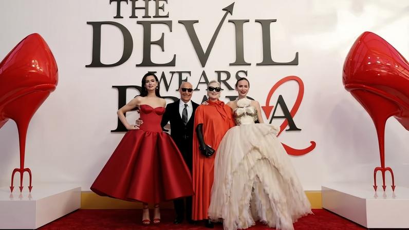 Anne Hathaway, Stanley Tucci, Meryl Streep e Emily Blunt na première de 'O Diabo Veste Prada 2'