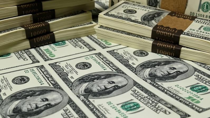 No mercado de câmbio brasileiro, o dólar comercial para venda fechou abaixo de R$ 5,00 nas últimas sete sessões