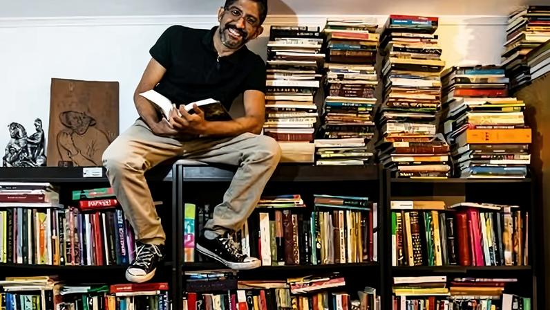 O escritor Jeferson Tenório, vencedor do Jabuti de melhor romance em 2021