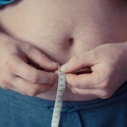 Obesidade paterna altera metabolismo dos filhos, diz estudo