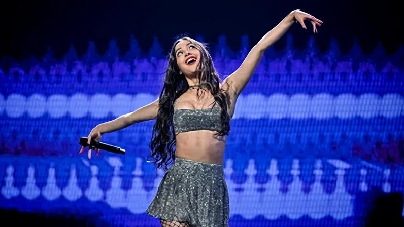 Destaque do Lollapalloza, Olivia Rodrigo mostrou como a música, mesmo em outro idioma é capaz de romper barreiras