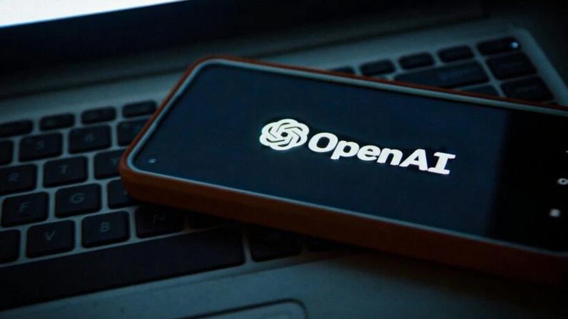 Na imagem, o logotipo da OpenAI; novo acordo entre a Microsoft e a criadora do ChatGPT encerra a exclusividade no uso de provedores de nuvem para a inteligência artificial