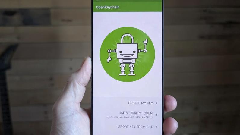 Creating your first key pair with OpenKeyChain is quite easy.