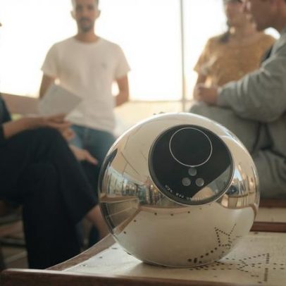World une-se a Zoom e Tinder para melhorar verificação de humanos na IA