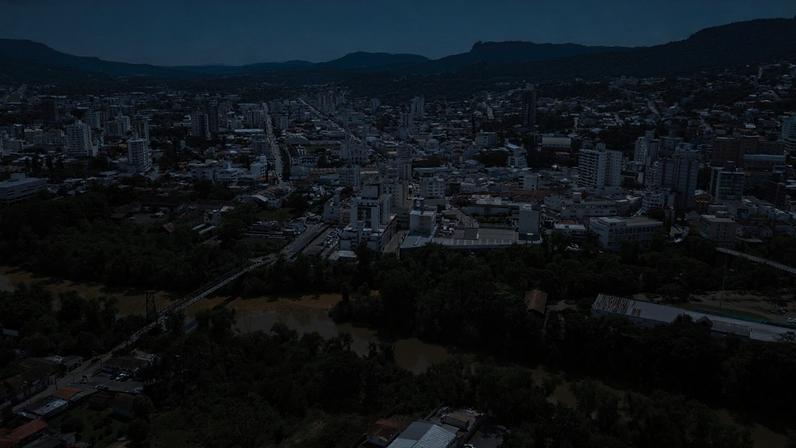 Vista aérea de Rio do Sul SC, no Alto Vale do Itajaí. Crédito: Viagens e Caminhos.