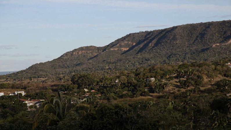 Vista de Juazeiro do Norte com a Serra do Araripe ao fundo