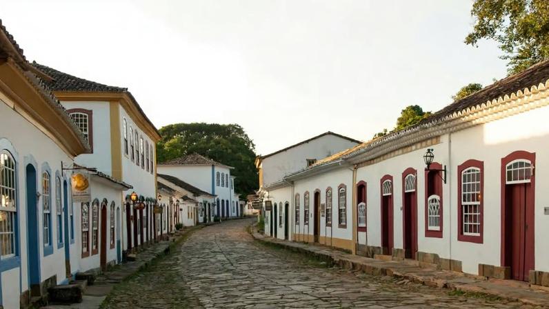 Paisagem urbana típica do interior mineiro, em referência à região de Machado MG. Crédito: Imagem do Travel.