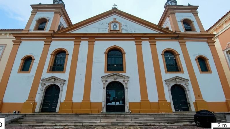 Fachada do IFRN, campus no interior, com letreiro da instituição visível
