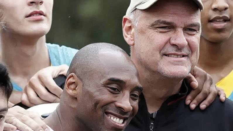 Oscar Schmidt foi ídolo da infância do astro estadunidense Kobe Bryant, morto em 2020