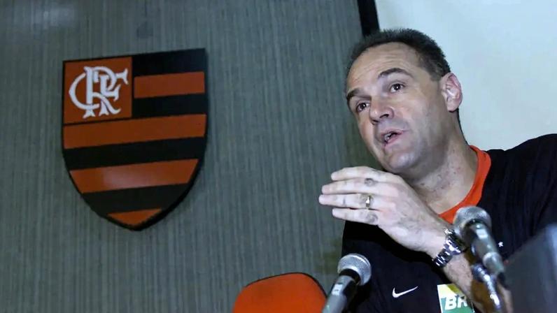 Oscar Schmidt foi jogador do Flamengo entre 1999 a 2003 (Foto: Alexandre Campbell/Folhapress)