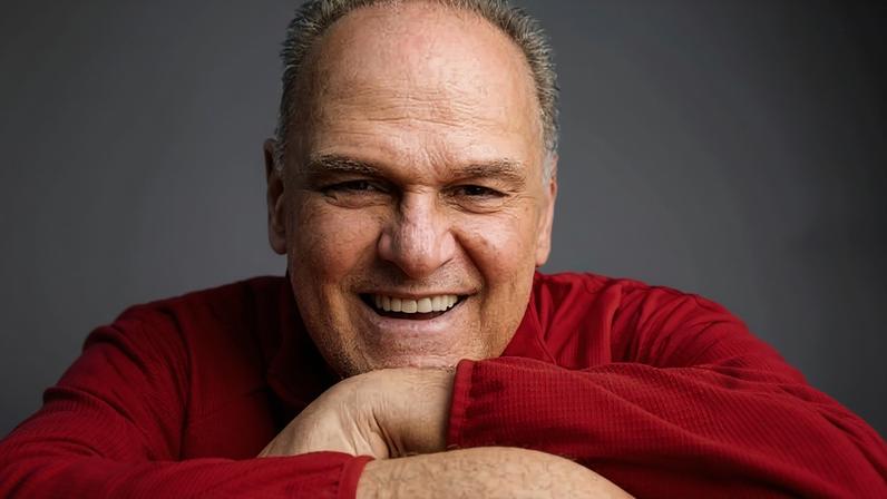 Oscar Schmidt, ex-jogador de basquete, foi homenageado este ano