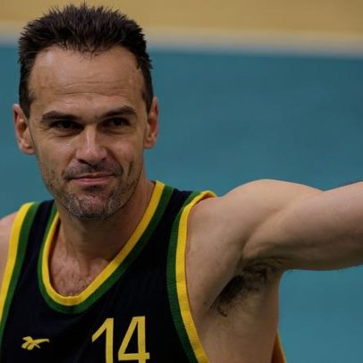 Flávio Bolsonaro lamenta morte de Oscar Schmidt, ídolo do basquete
