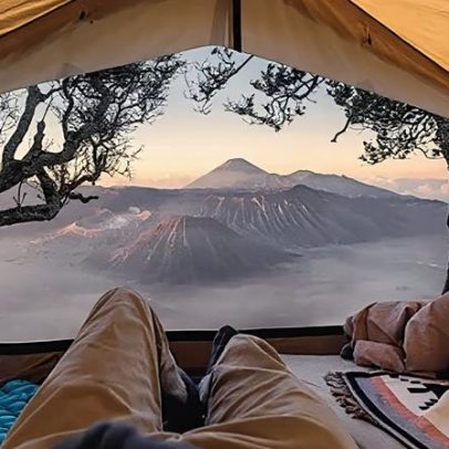 Para dormir melhor, vá acampar: estudo aponta benefícios do acampamento