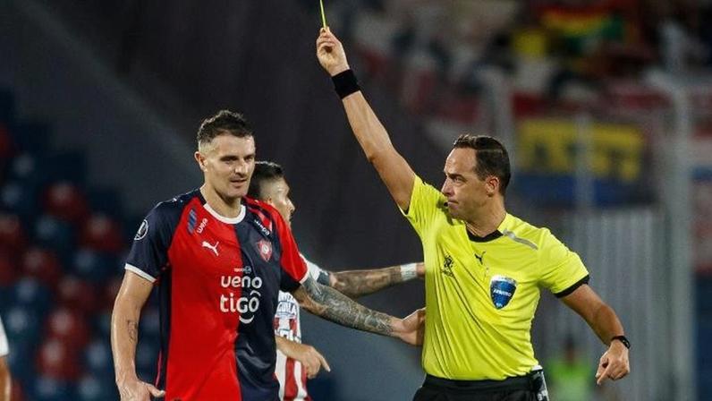 Pablo Vegetti, ex-Vasco, se transferiu para o Cerro Porteño nesta temporada