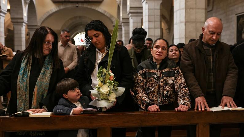 Cristãos palestinos preparam a Páscoa em meio à guerra e violência de colonos