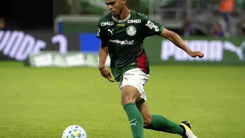 Arthur (Palmeiras) durante jogo contra o Athletico-PR, no dia 19.04.2026.