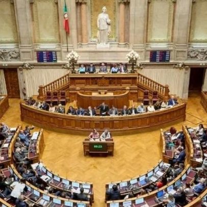 Portugal aprova lei que dificulta cidadania para brasileiros