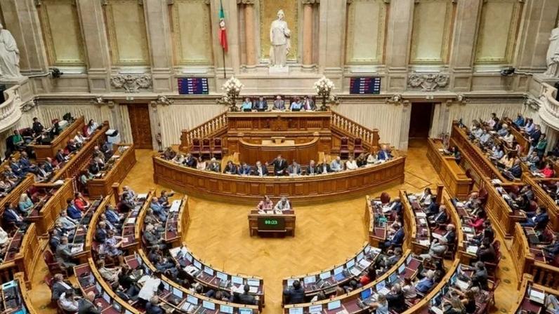 Lei foi aprovada no Parlamento (foto) e segue para sanção presidencial