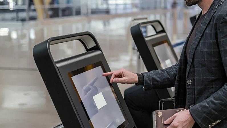 União Europeia substitui carimbos de passporte por controle biométrico