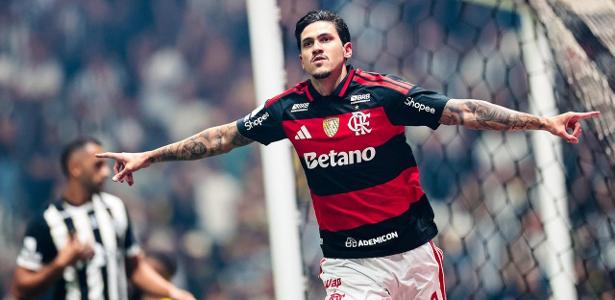 Pedro comemora gol pelo Flamengo