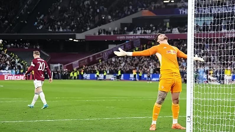 Lucas Perri fez duas defesas na disputa de pênaltis e ajudou o Leeds a avançar na FA Cup