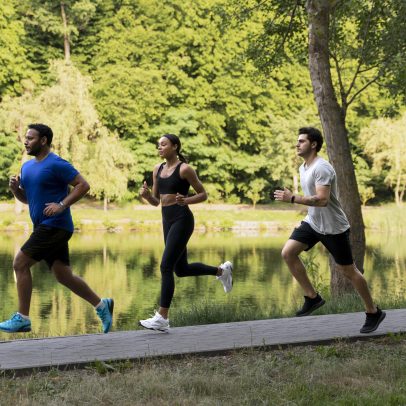 93% dos brasileiros querem se exercitar, mas menos da metade mantém rotina, revela estudo inédito