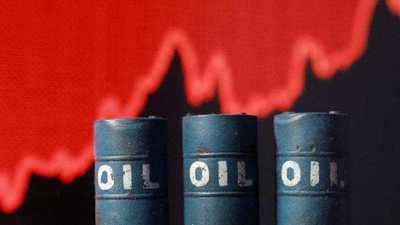 Barris de petróleo: O petróleo tipo Brent teve nova alta nesta segunda-feira