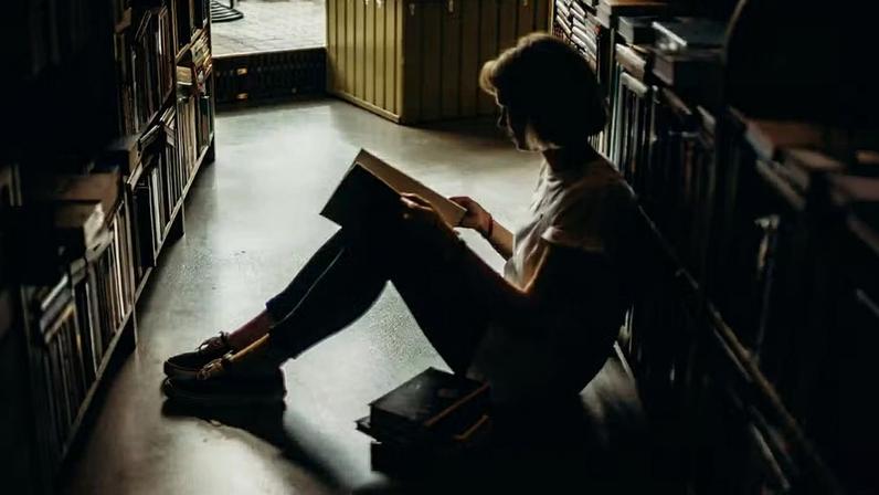 O luto em cena: 7 livros para entender a perda e atravessar a dor