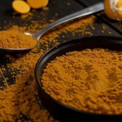 Excesso de cúrcuma pode trazer riscos à saúde
