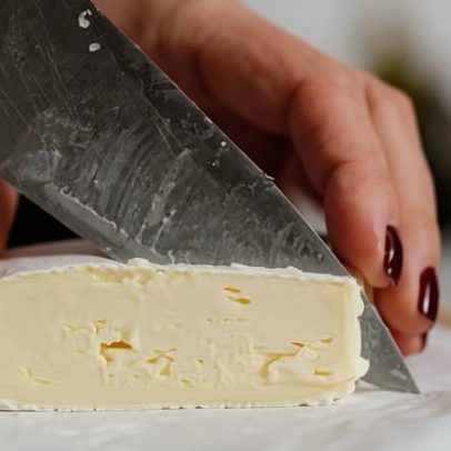 Produtos importados da UE: azeite, vinho e queijo devem manter preços baixos
