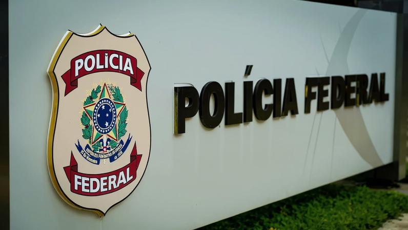A Polícia Federal está no centro da mais nova crise diplomática entre Brasil e Estados Unidos.