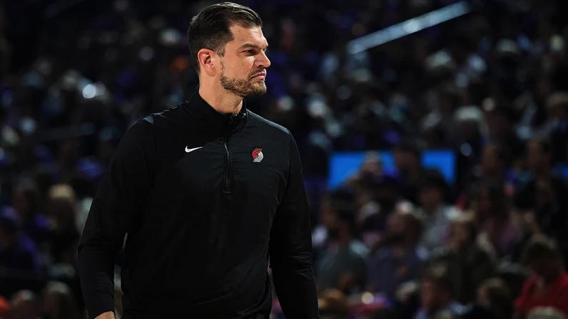 Splitter é o primeiro técnico brasileiro a levar equipe aos playoffs da NBA