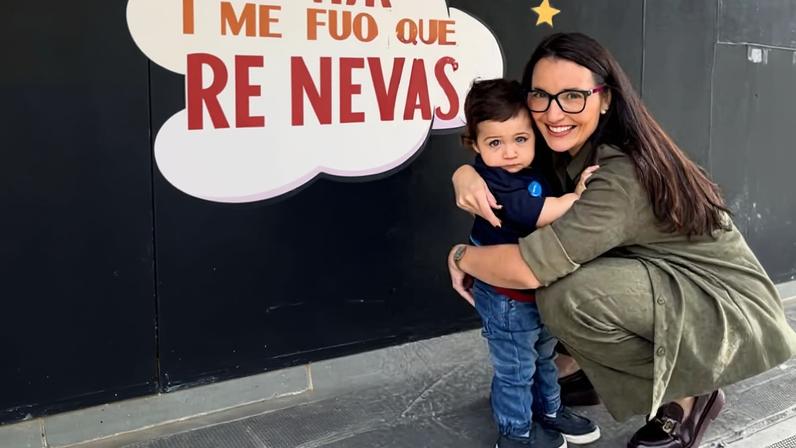 Filho de Bia Napolitano reacende debate sobre aprender 3 idiomas cedo