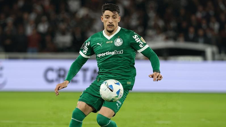 Piquerez, do Palmeiras, em jogo contra a LDU pela semifinal da Libertadores